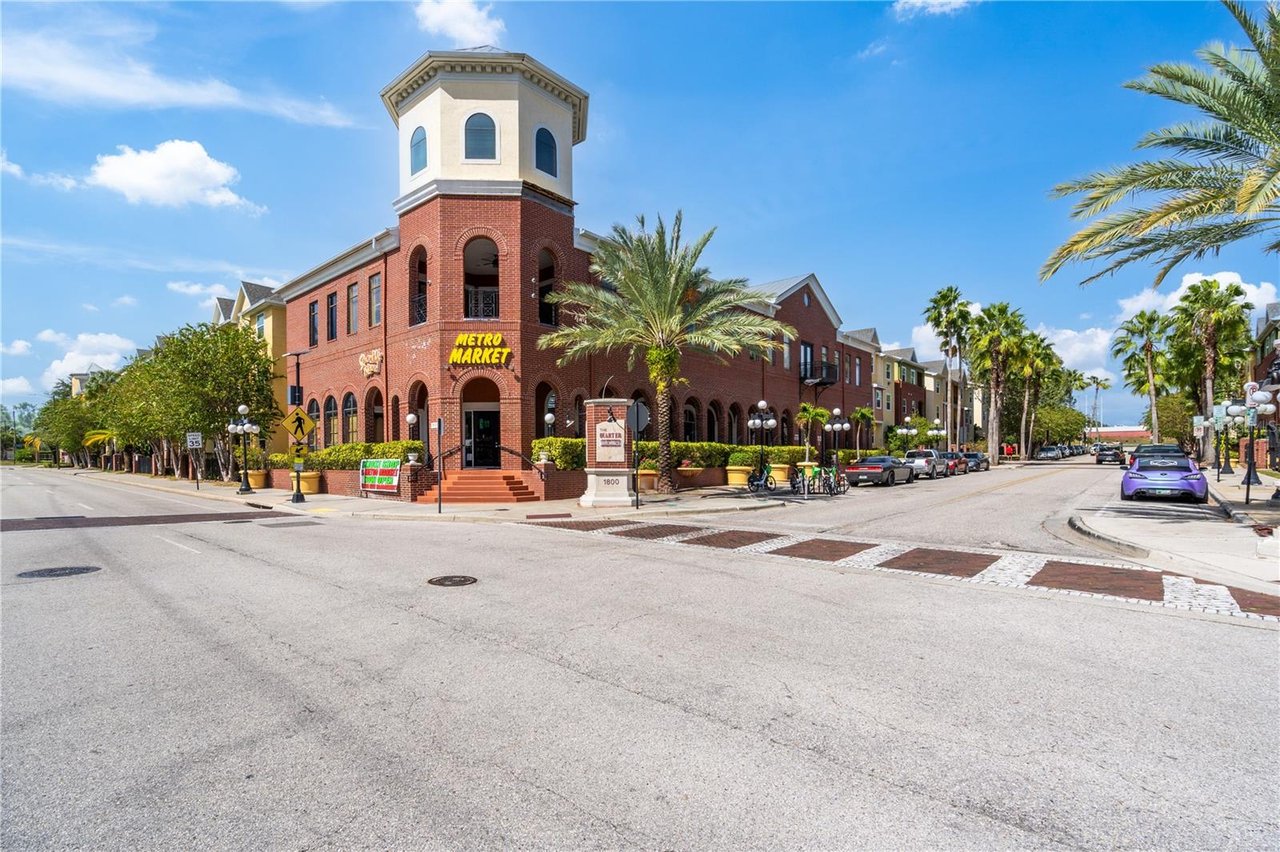 🏡🌟JUST LISTED🌟🏡 📍1810 E PALM AVE, #5204, TAMPA, FL 33605