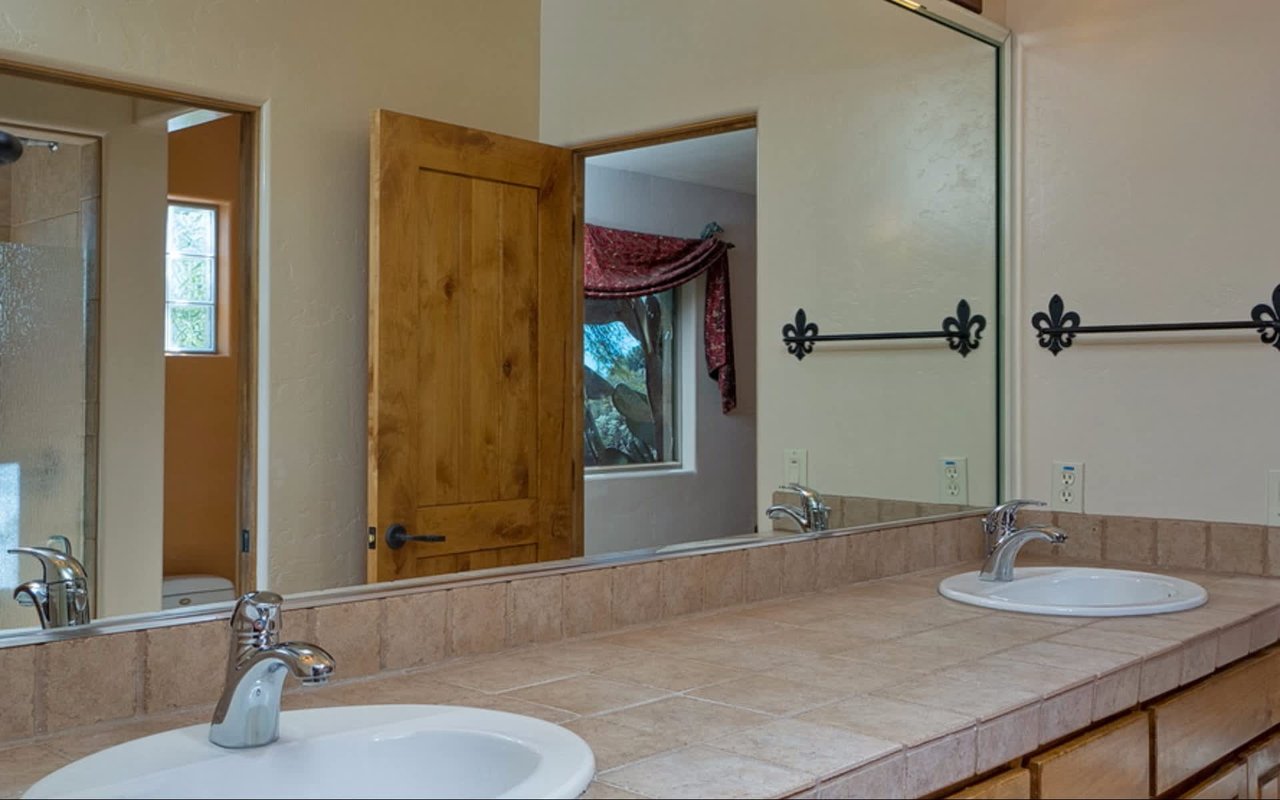 Perfect Desert Oasis, Santa Fe Estate