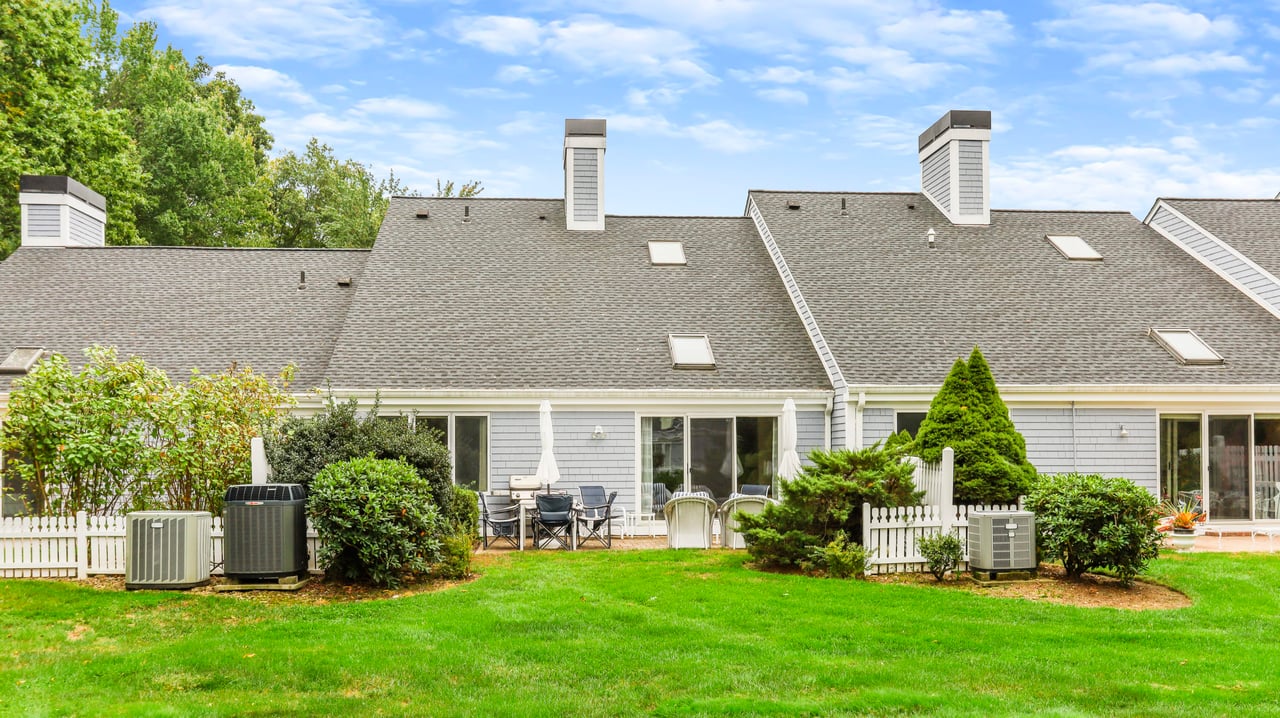 224 Lansdowne, Westport