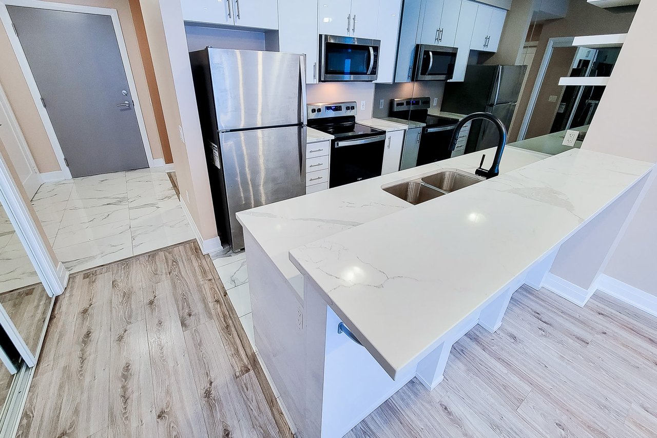 16 Concord Pl Unit: 447