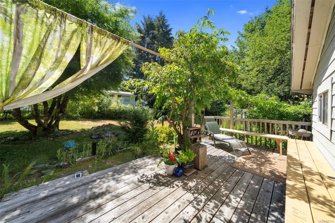 10226 South Shore Rd, Honeymoon Bay