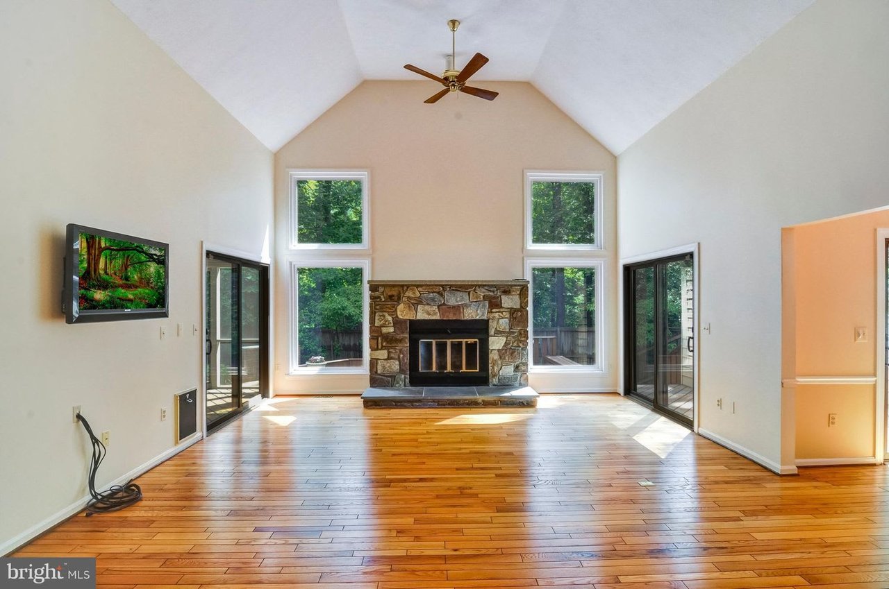 368 Broadview Ln