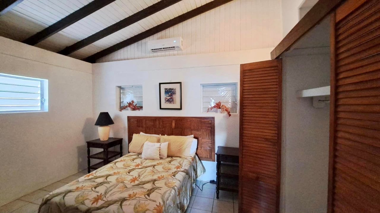 887 East End Studio Apartment