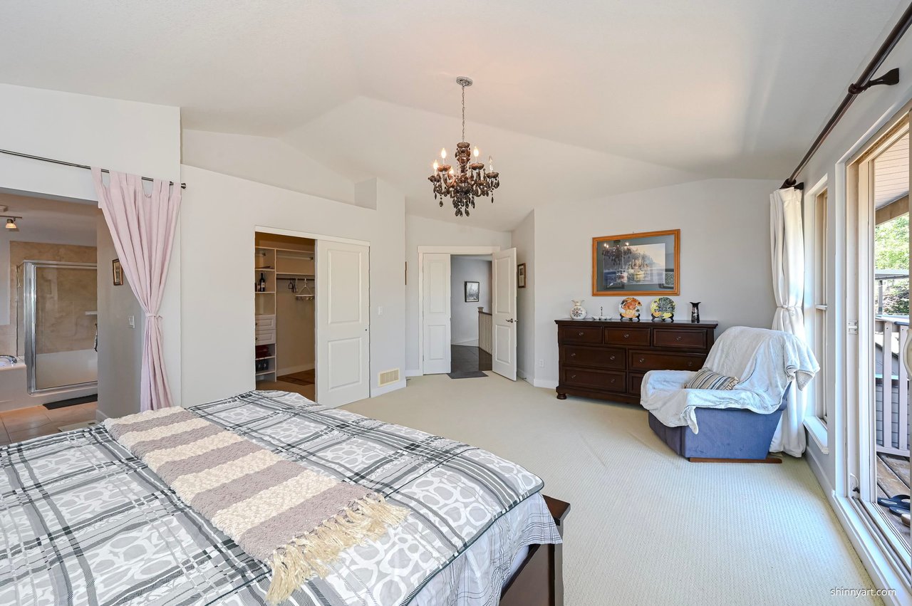 148 Maple Dr