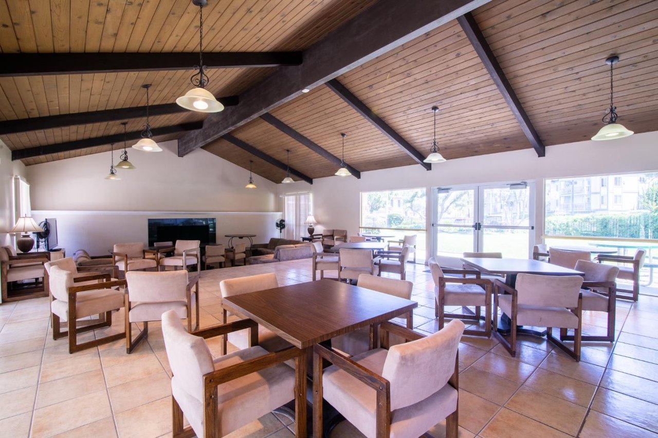 707 Fathom Dr, Unit 203