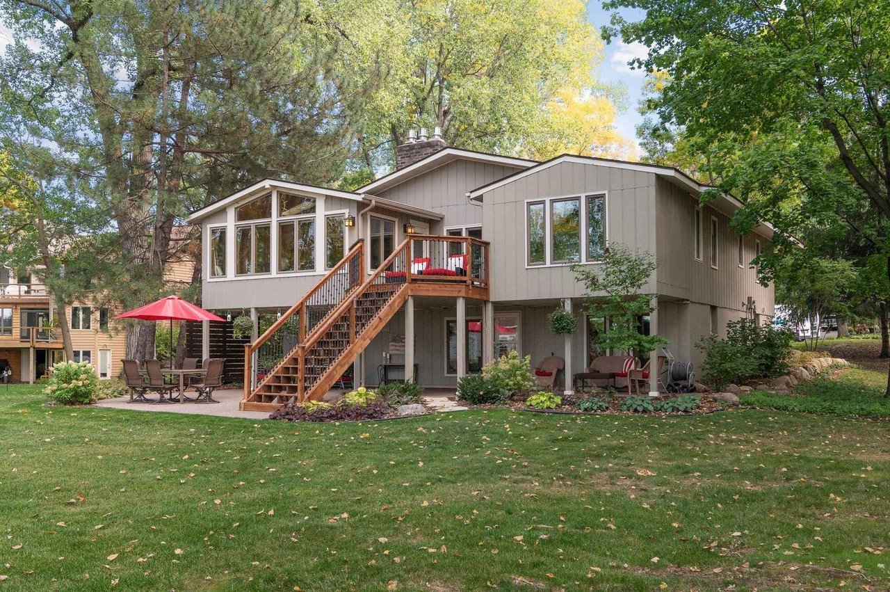 High-Rise vs Single-Family Living What’s Best for You