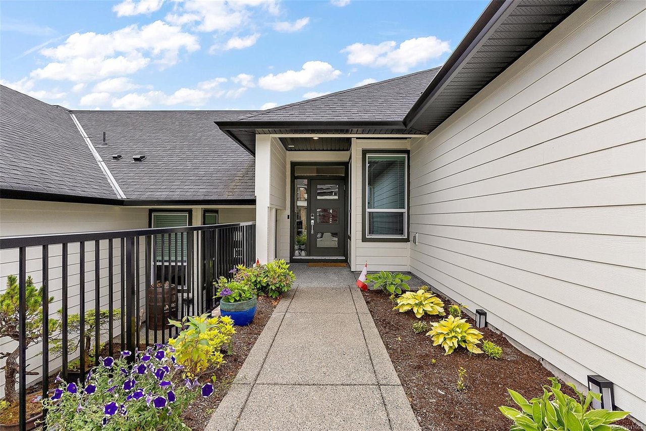 1283 Centauri Dr