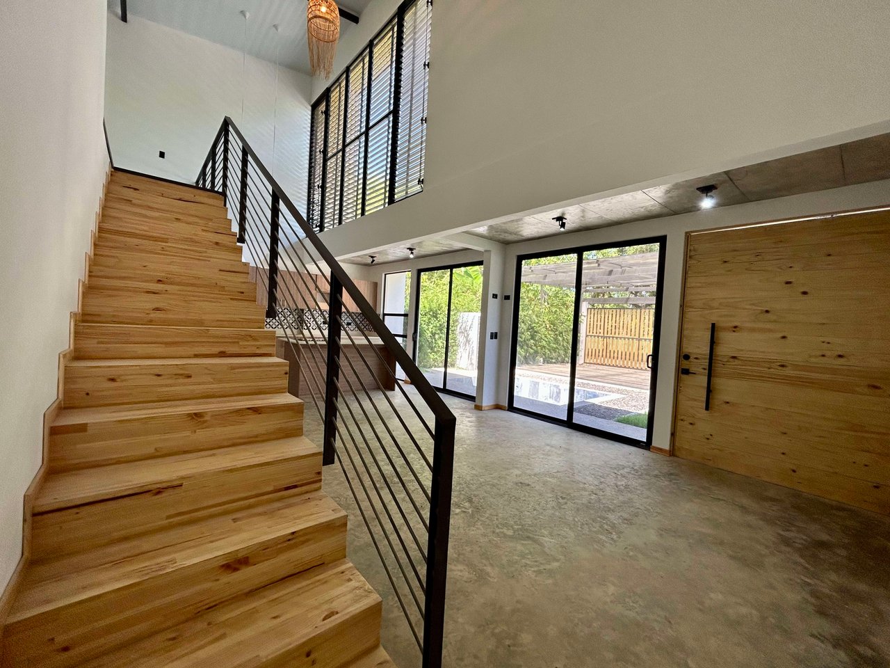 Brand New Modern 3 bed, 3 bath Villa in Uvita