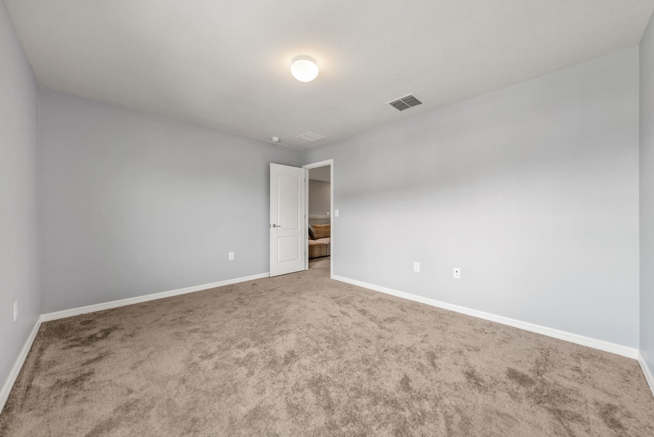 7603 POOL COMPASS LOOP 