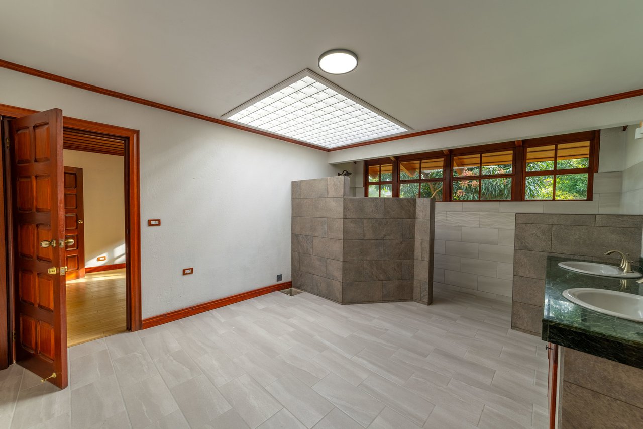 Private Gated Guest House Estate, Escazu, San Jose