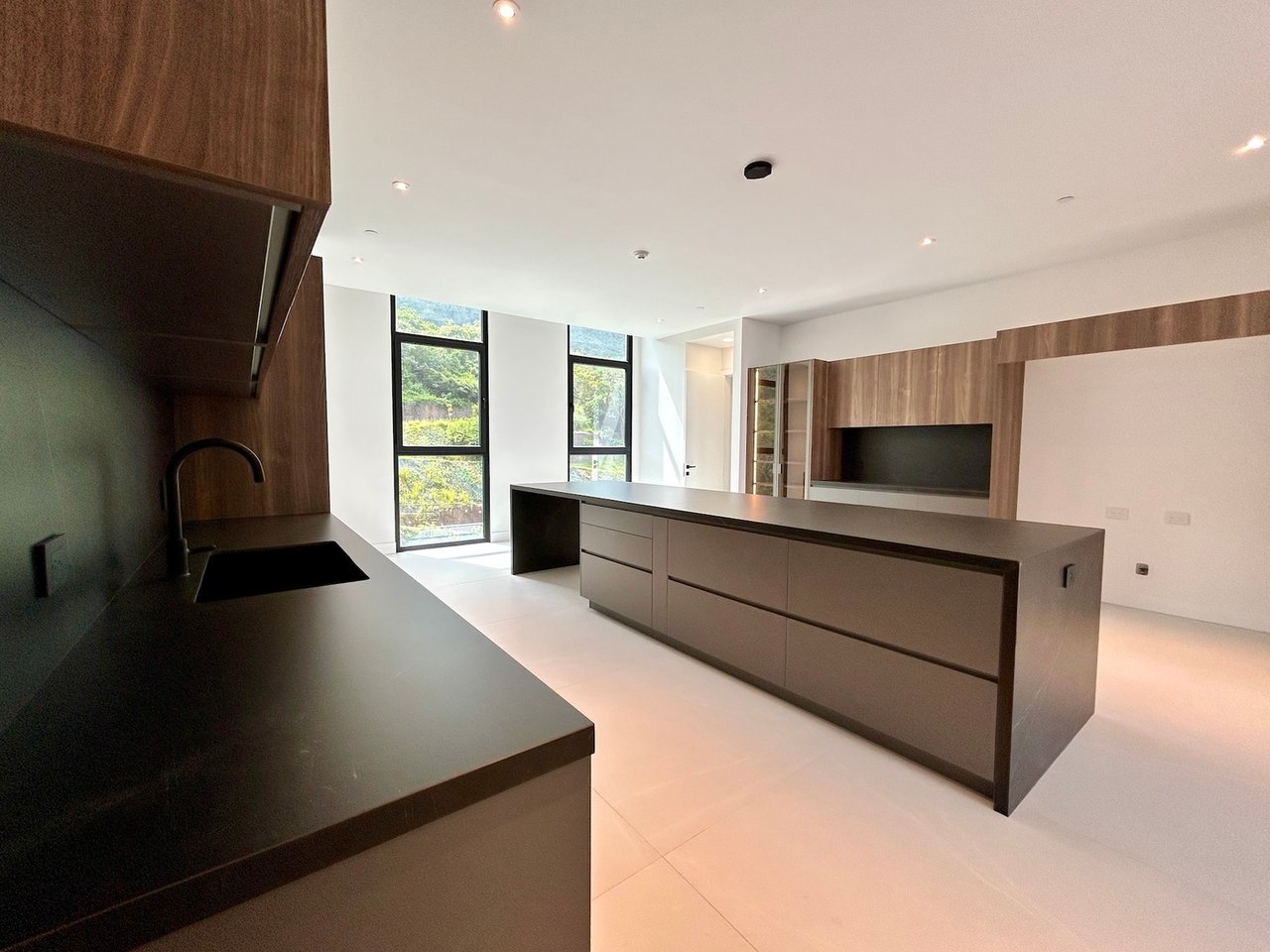 Modern Luxury Panoramic Penthouse, Santa Ana, San Jose
