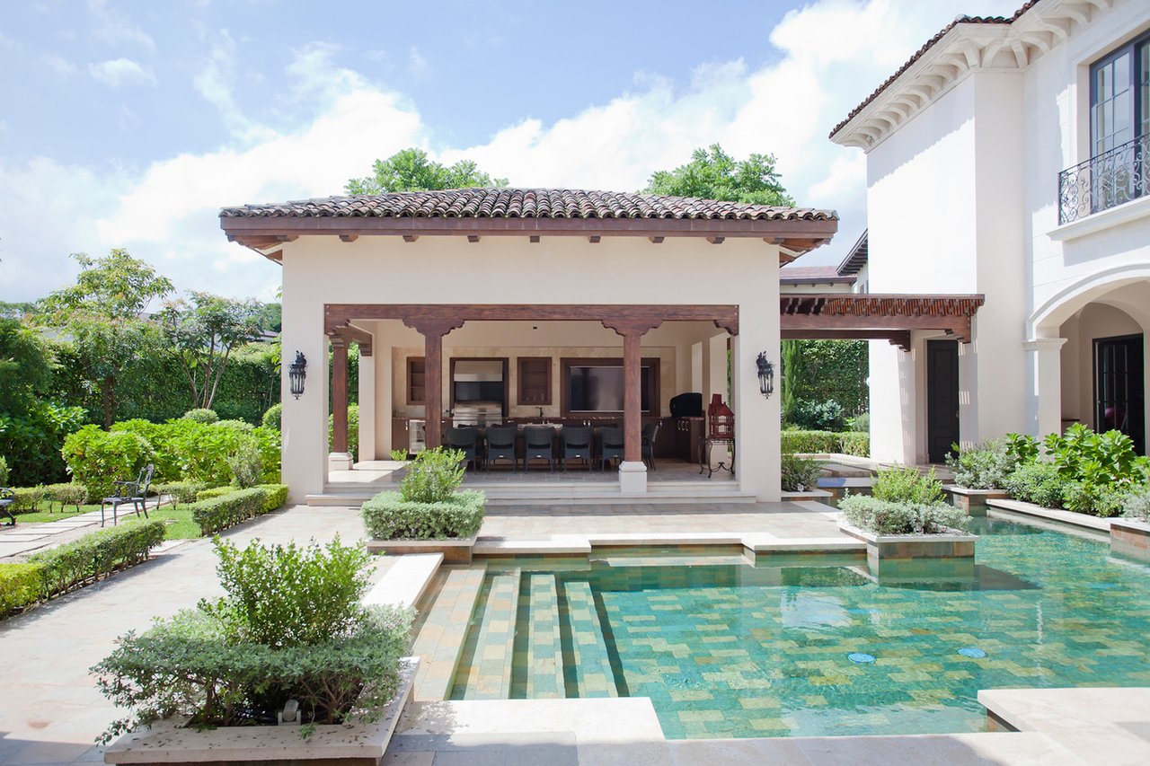 Contemporary Gated Estate, Santa Ana, San Jose