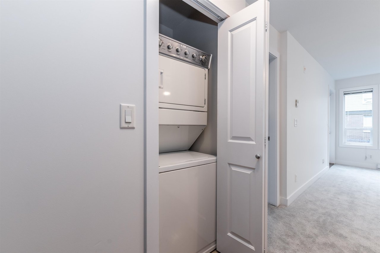 202-9422 Victor St