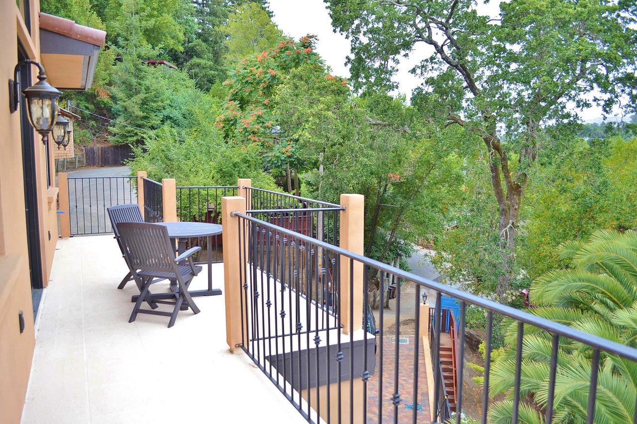 21 Forrest Avenue, San Anselmo