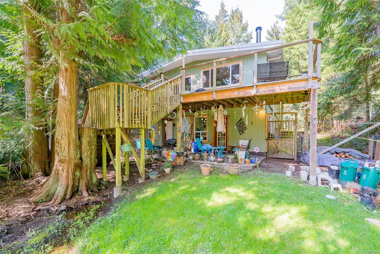 447 Berg Rd