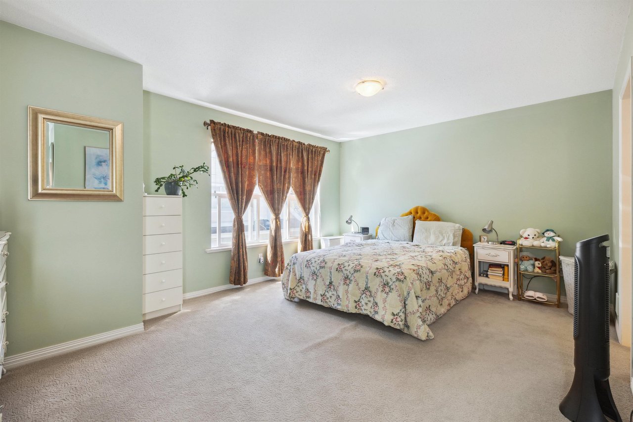 49-17097 64 Avenue, Surrey