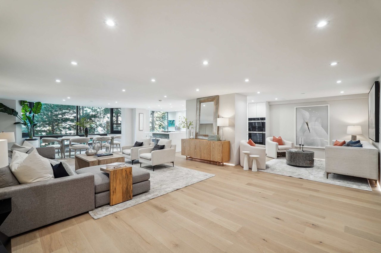 Sweet Serenity: Don't Miss This Chic Suite In The Heart Of Bay Street - Yorkville