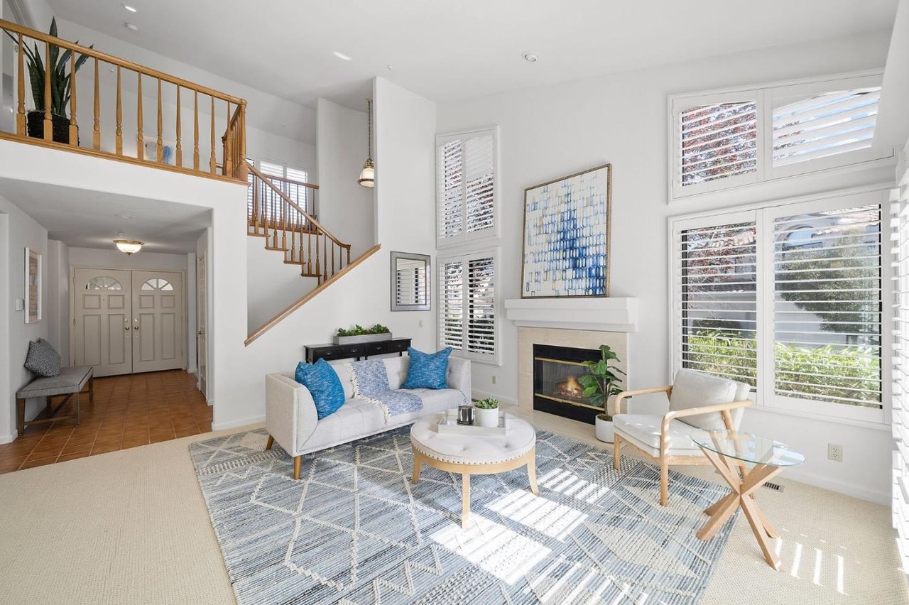 13 Tulip Ln