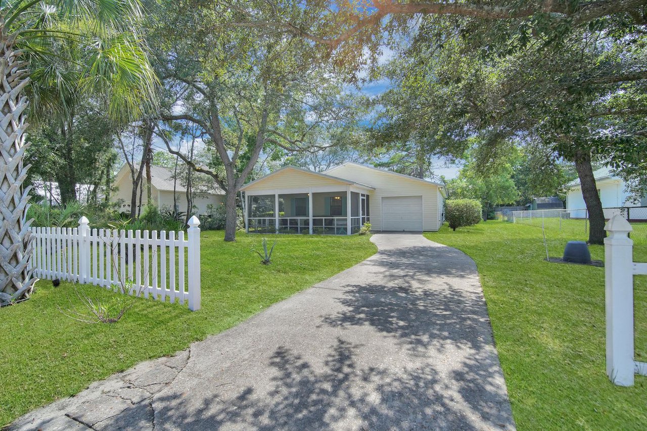 465 Seacrest Dr