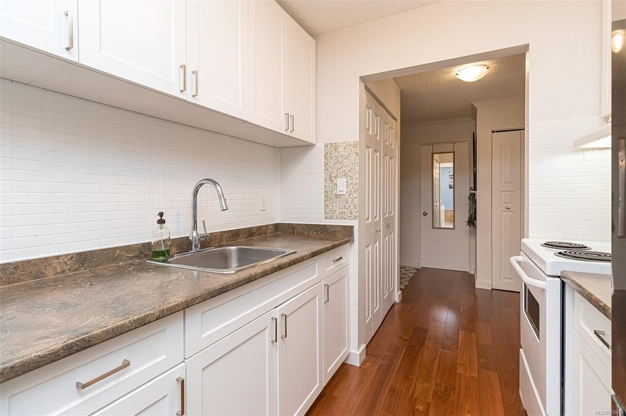 107-305 Michigan St