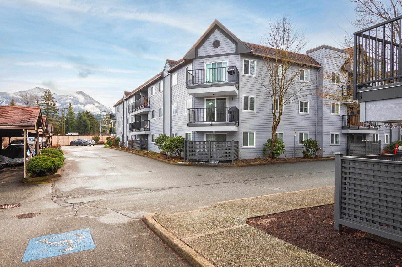 B203-40120 Willow Cres