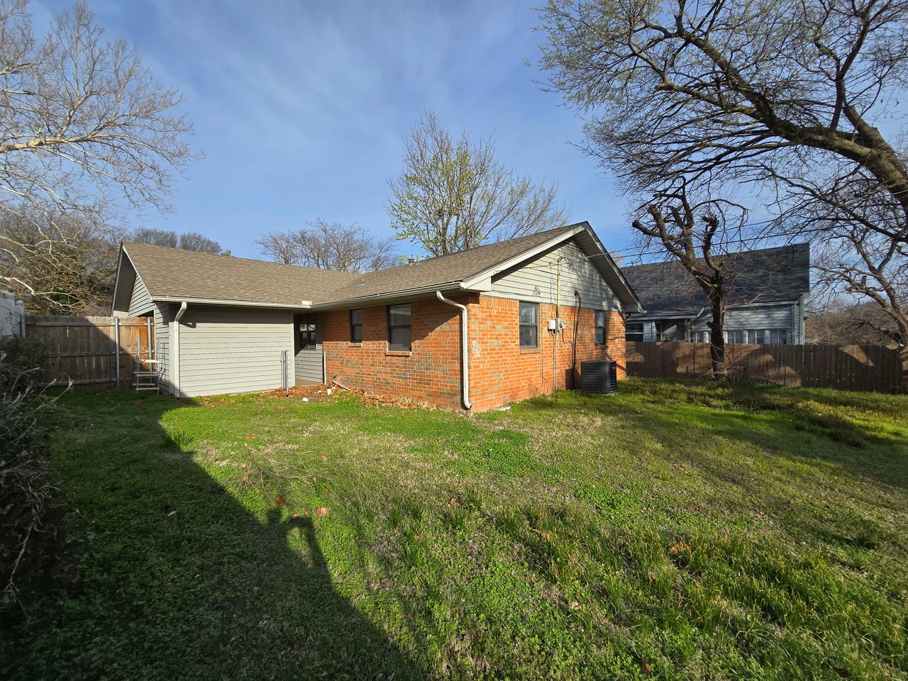 807 N Beard