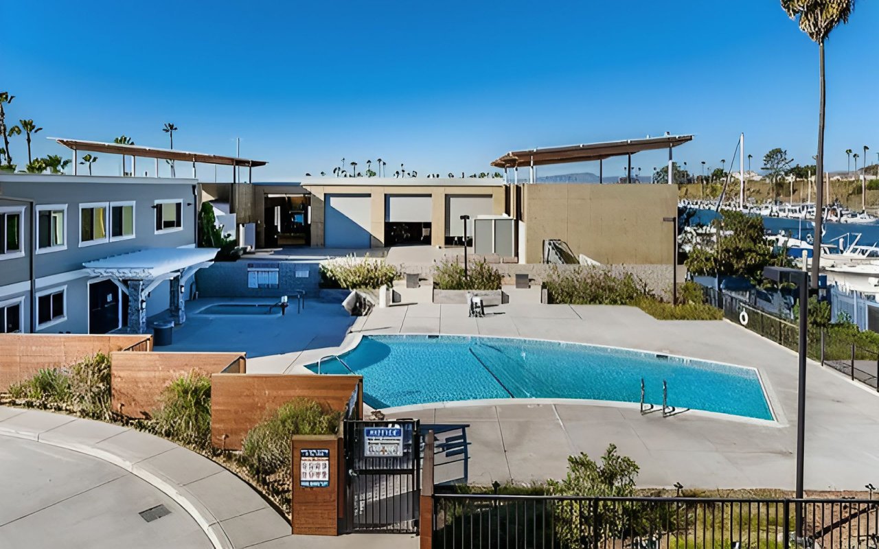 1202 N Pacific St #202B