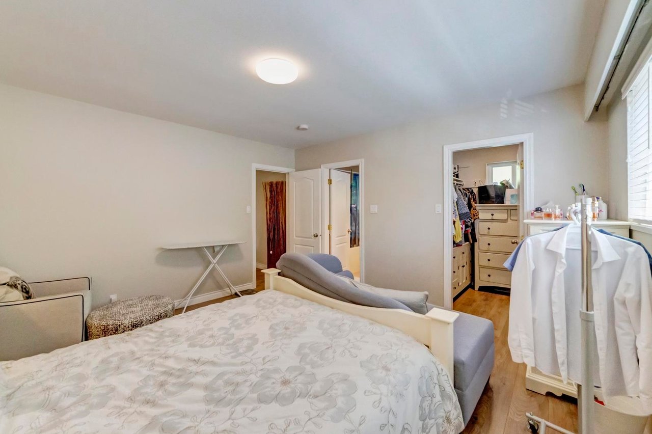 2482 Edgemont Blvd