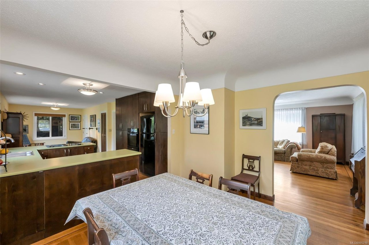 36 Tovey Cres, View Royal