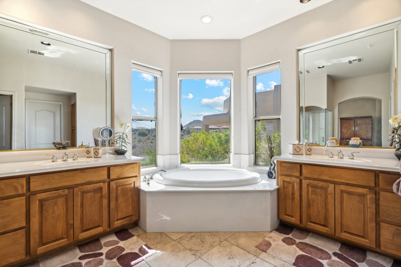 Beyond Expectations: Luxury Condo, Million-Dollar Views, without the Million-Dollar Price tag in Fountain Hills