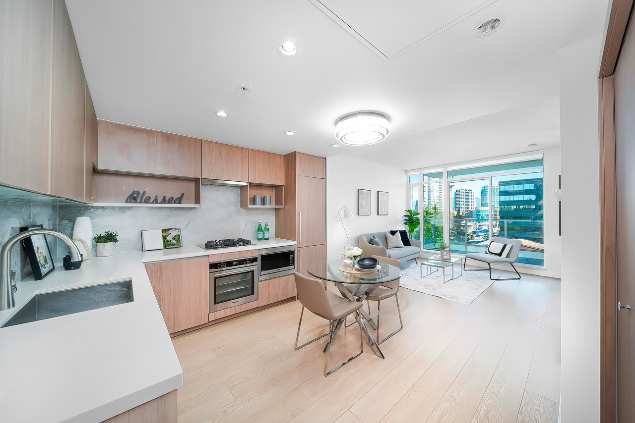 708-6538 Nelson Ave