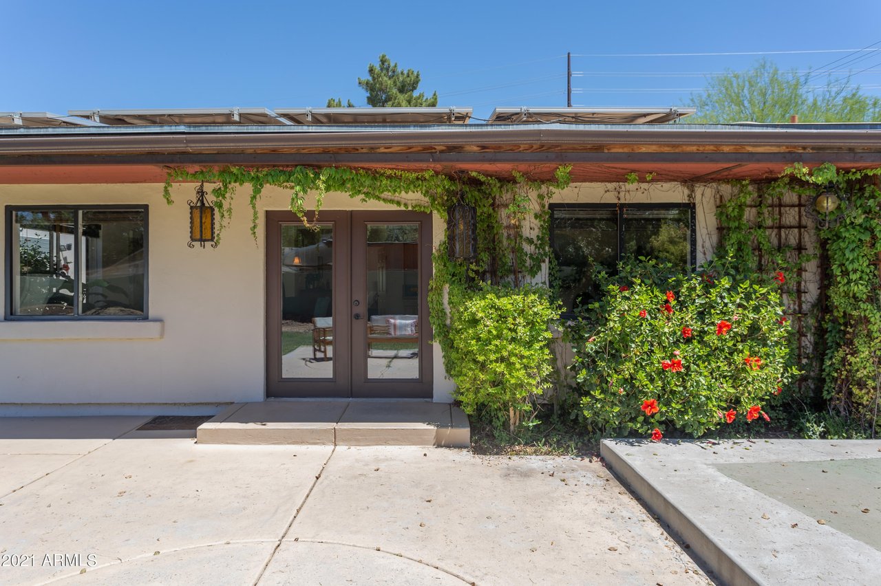 5135 E Indian School Road