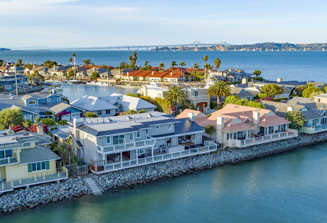 Exquisite Waterfront 'Smart Home' on Flat, Gated Street