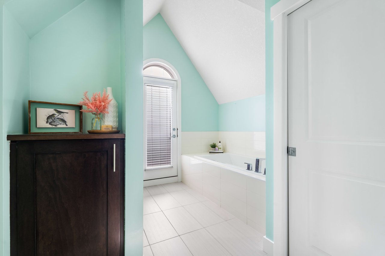 2020 27 Avenue SW Unit: 1