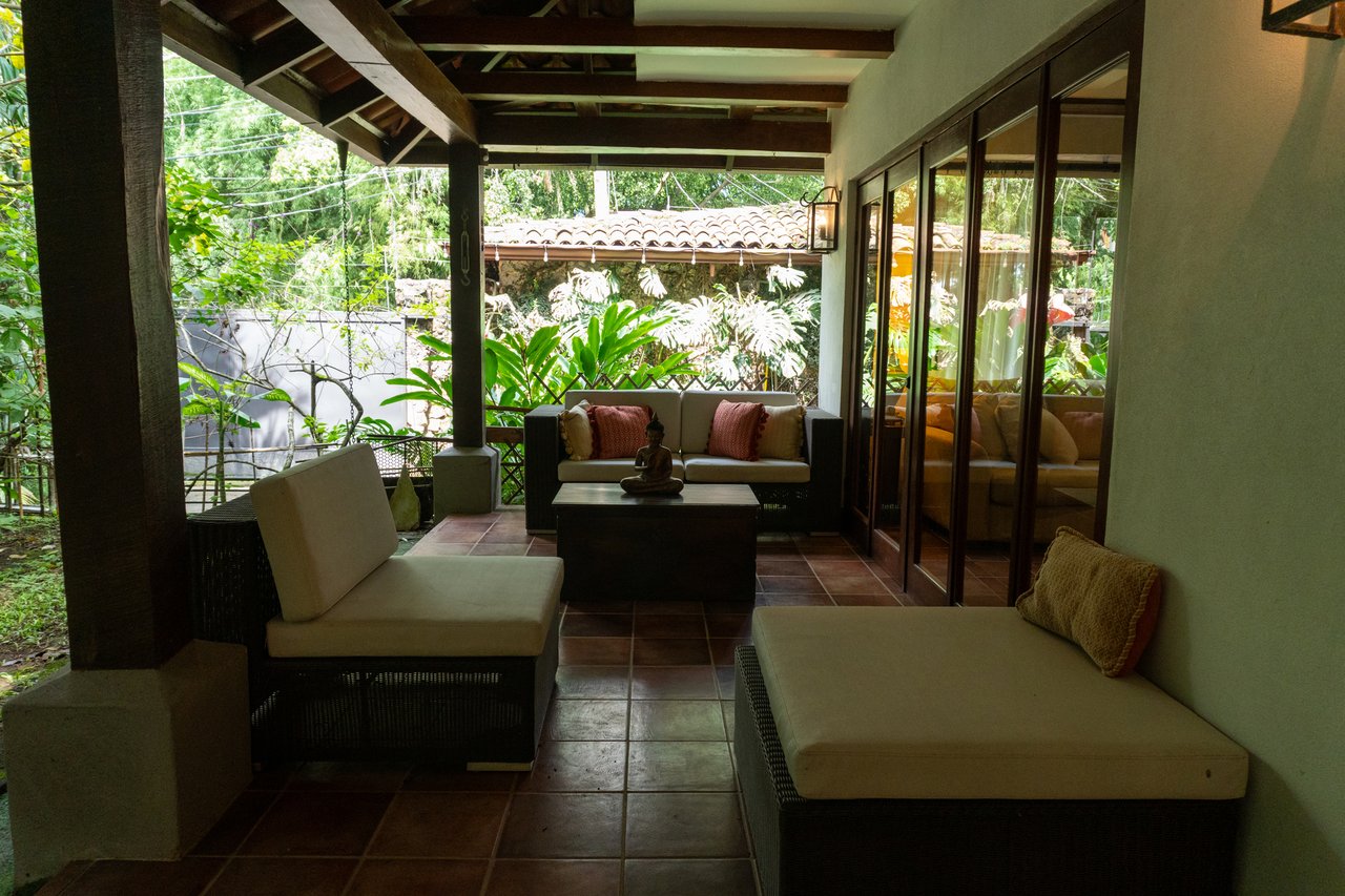 Mountain Estate With Guest Studio, Santa Ana, San Jose