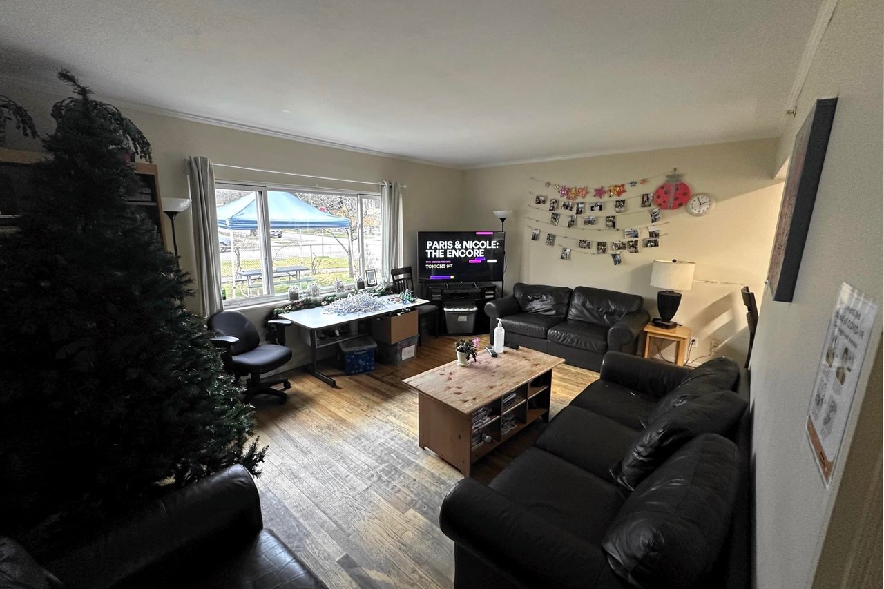 3008 Clark Dr