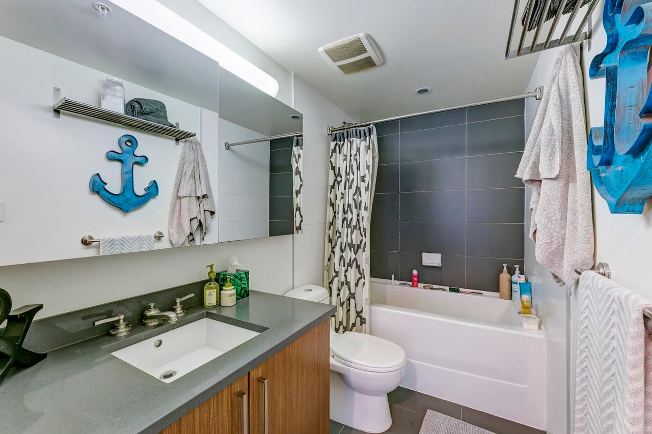264 E 6th Avenue, Vancouver
