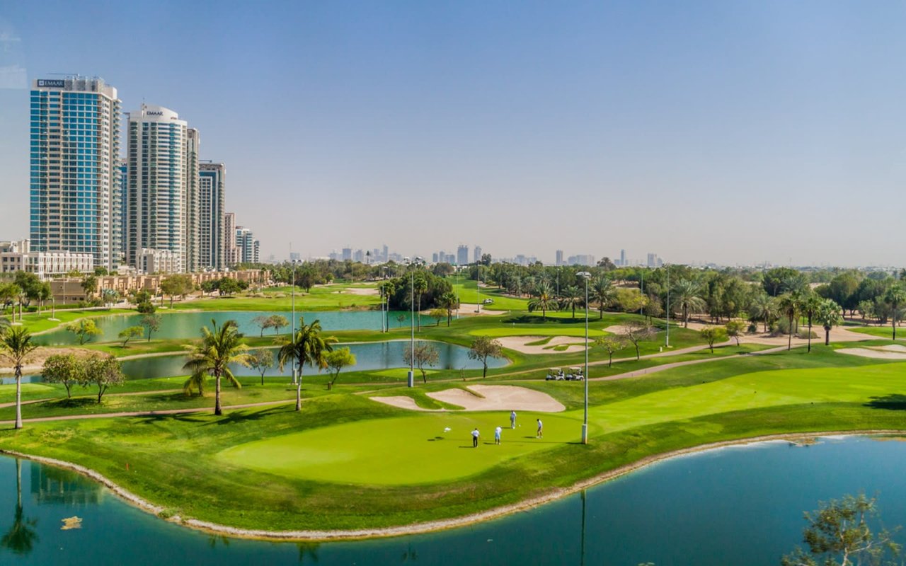 Emirates Hills: Where Prestige and Comfort Meet in Perfect Harmony