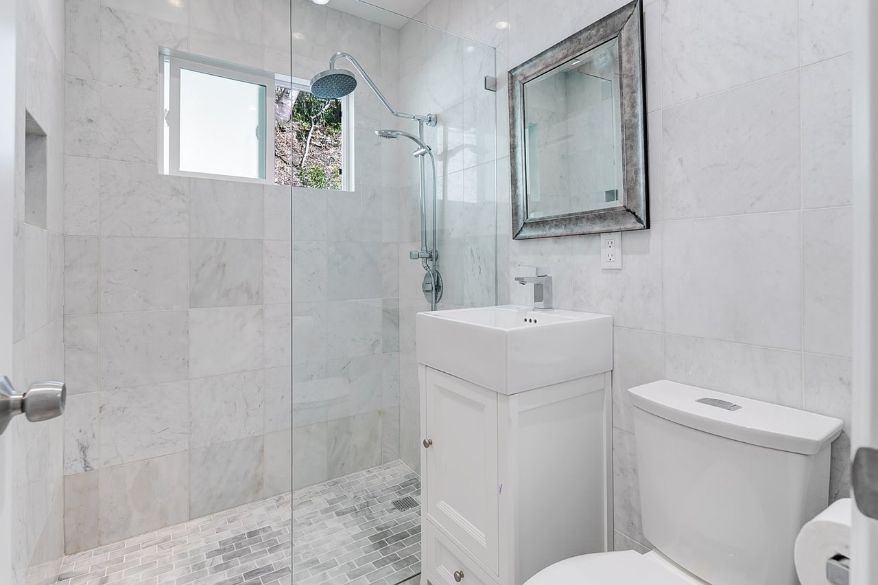 7 Crescent Lane, Fairfax