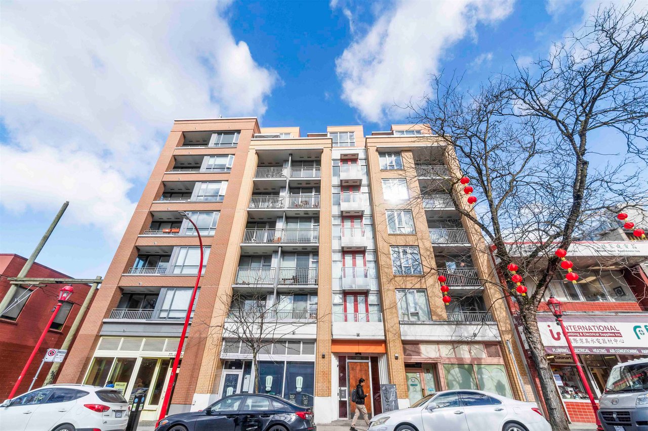 303-231 E Pender Street, Vancouver