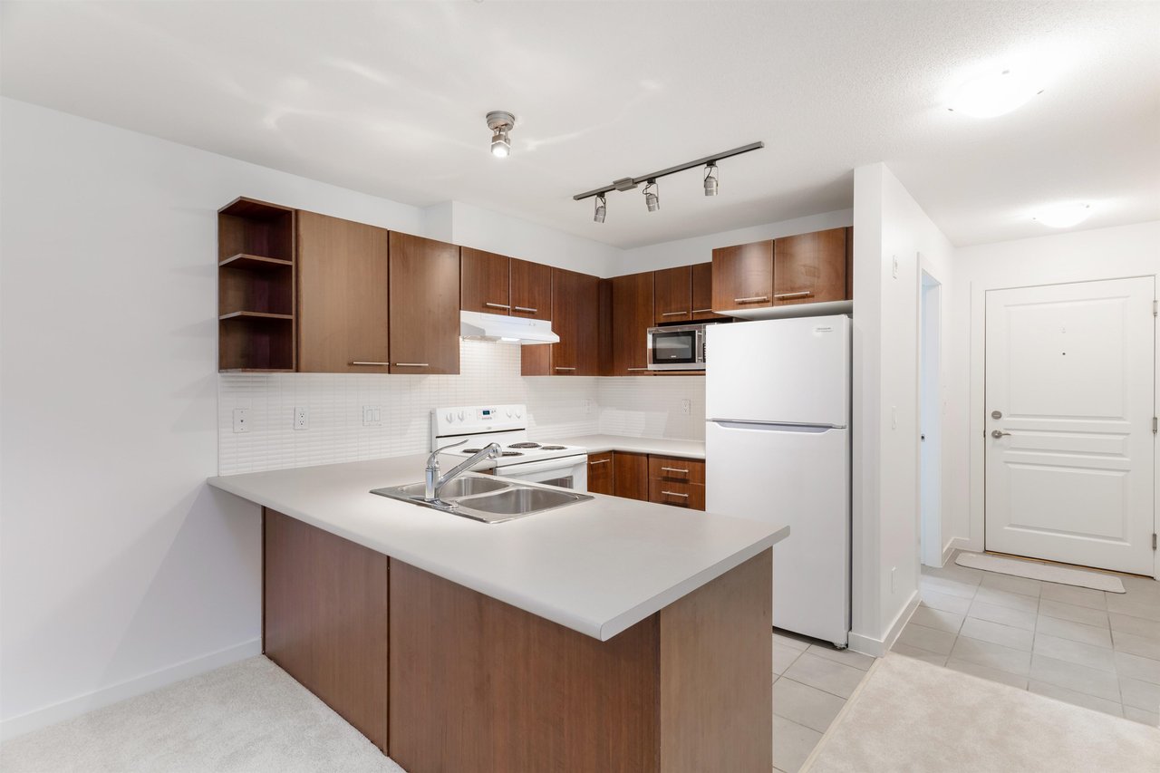 310-4868 Brentwood Dr
