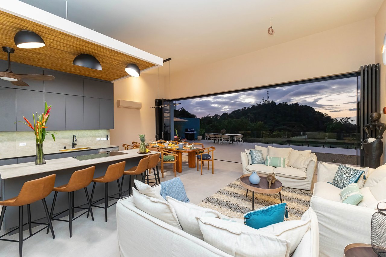 Modern Luxury Villa Near Marina, Manuel Antonio, Puntarenas