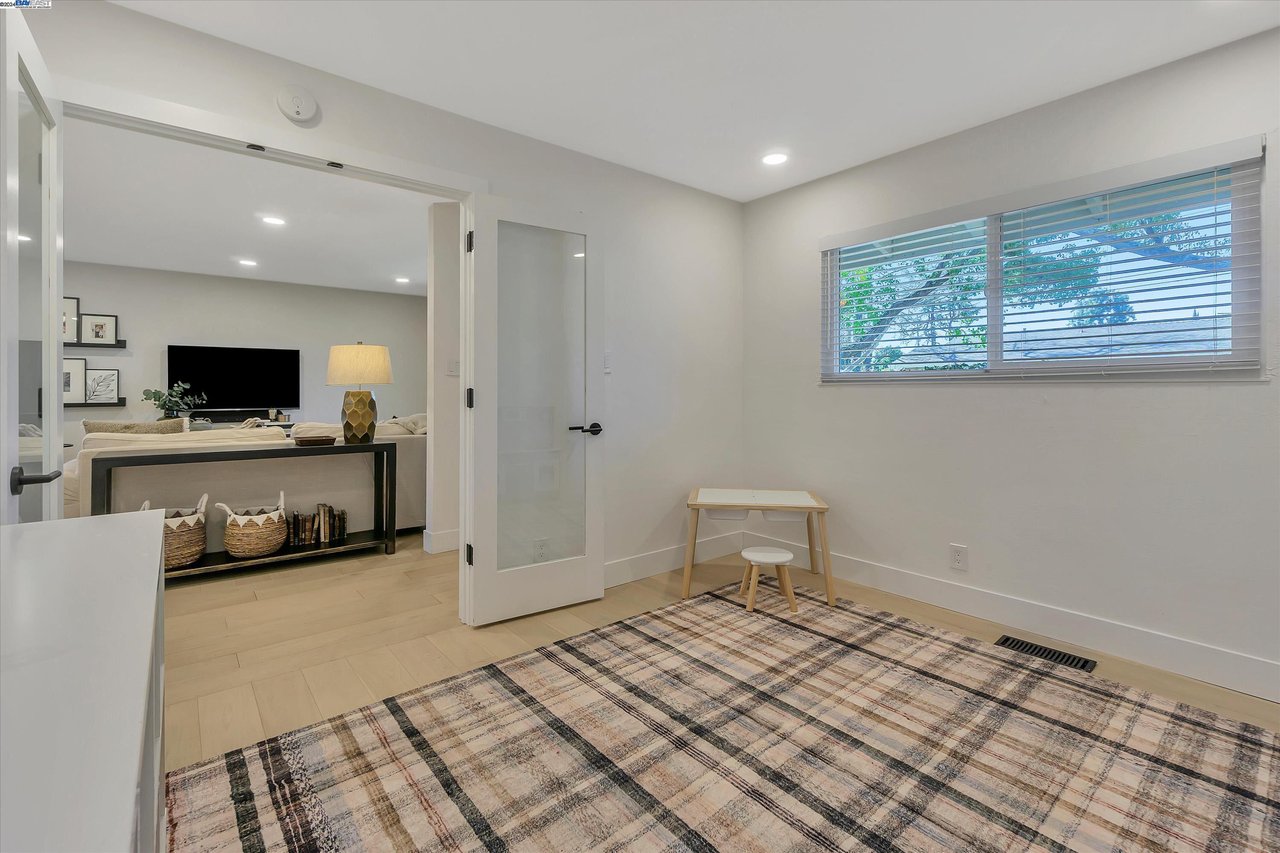 926 Amhurst Ct