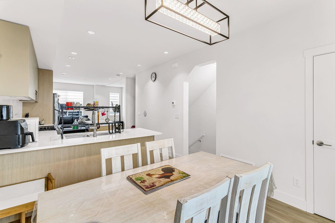 36-11556 72a Ave
