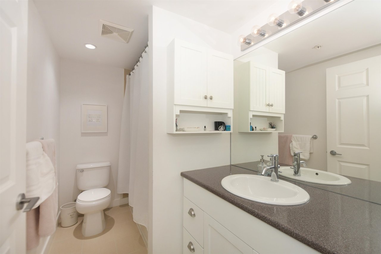 308-702 E King Edward Ave