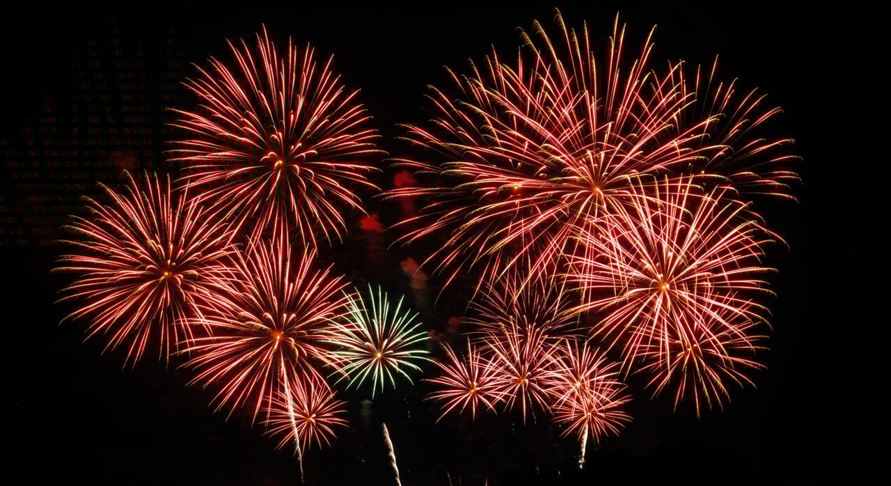9 of Our Favorite Places to Watch Fireworks This Weekend!