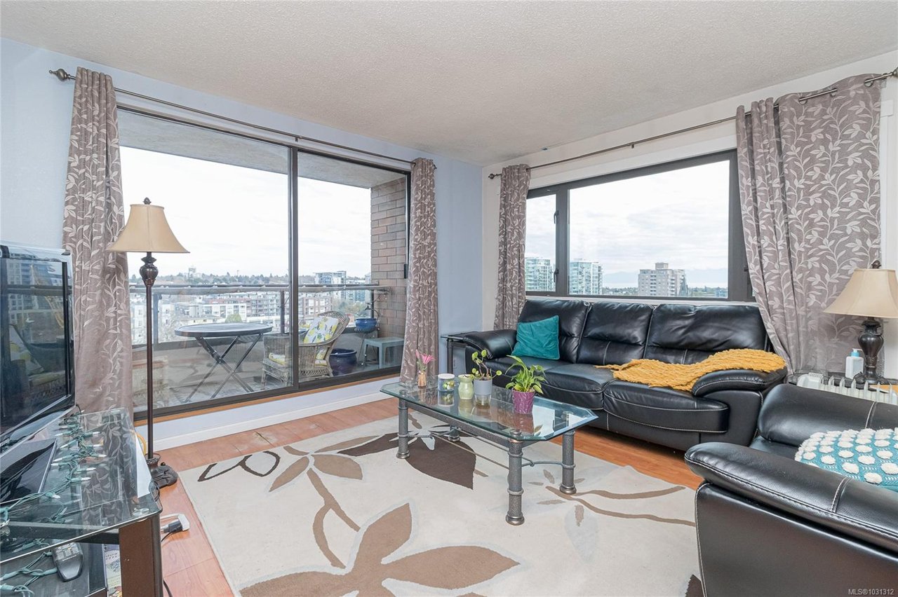 1109-1630 Quadra St, Victoria