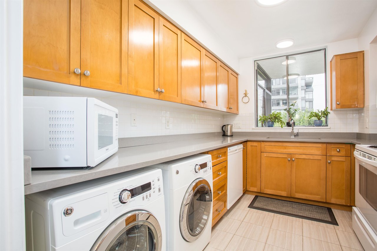 203-1390 Duchess Ave