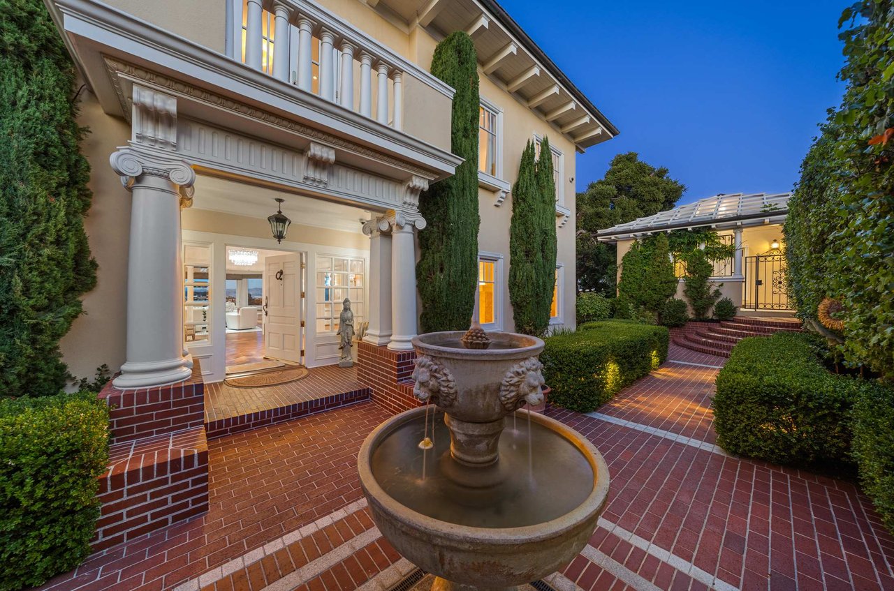 Iconic Belvedere View Estate