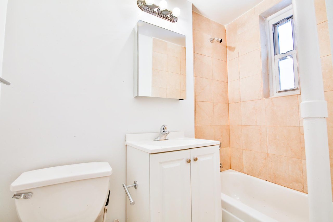 311 East 25th Street, Apt 5-A